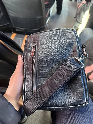 куплю мужской клатч: Мужская сумка через плечо, компактная. - Материал: искусственная кожа — 2