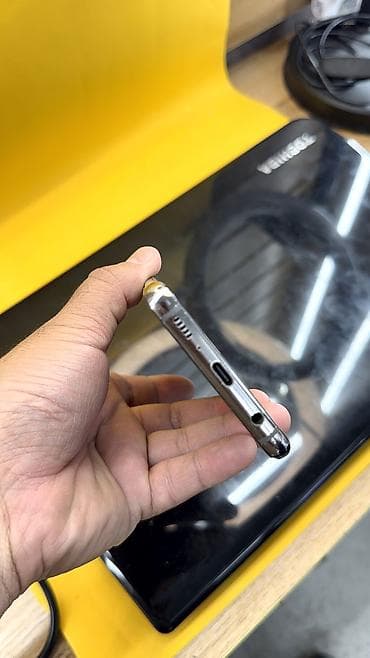 самсуе: Samsung Galaxy S10, Б/у, 128 ГБ — 4