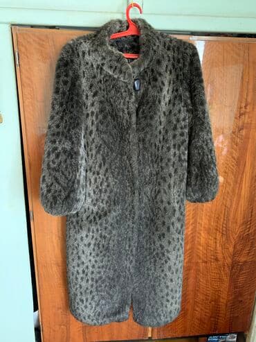 срочно продаю в связи с переездом: Шуба американского производства в отличном состоянии. Искусственный — 1