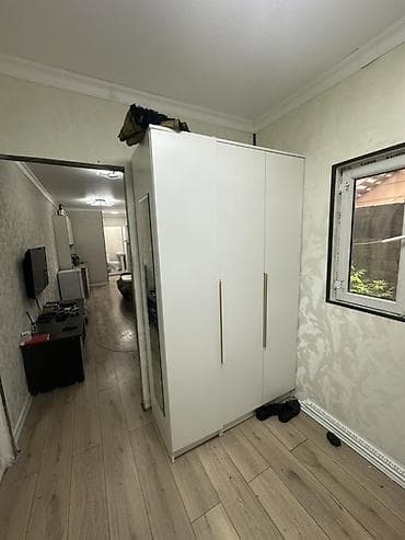 сдаю витрина: 32 м², С мебелью — 6