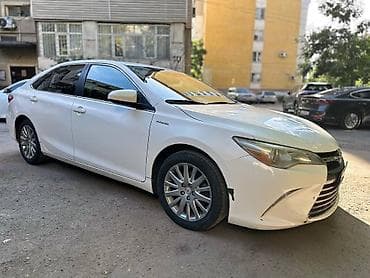 Toyota Camry: 2017 г., 2.5 л, Вариатор, Гибрид, Седан