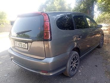 Honda Stream: 2004 г. — 3