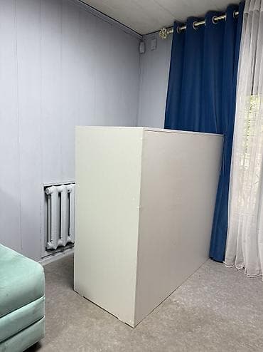 Продается рецепшн состояние хорошое с шкафами и ключами прошу