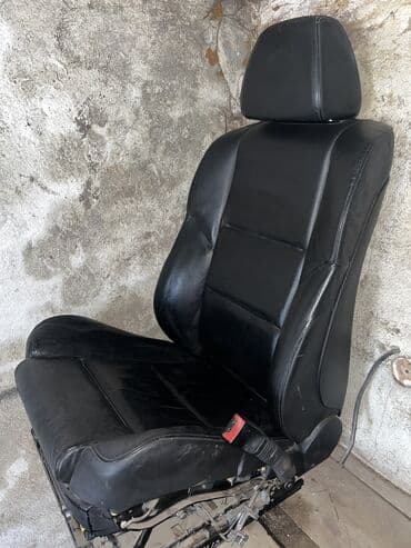сидения на мтз: Переднее сиденье, Кожа, BMW 2004 г. — 6