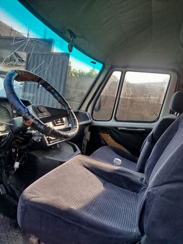 Шкафы для трансформатора: Mercedes-Benz : 1988 г., 2.9 л, Механика, Дизель, Фургон — 5