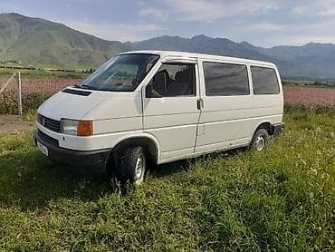 Volkswagen Transporter: 1992 г., 2 л, Механика, Бензин, Бус
