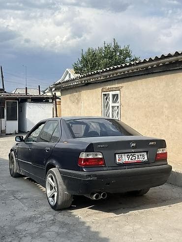 one stop: BMW 3 series: 1993 г., 2 л, Механика, Бензин, Седан — 5