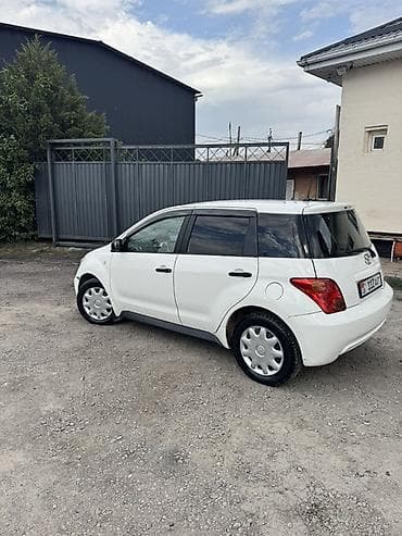 fort pikap: Toyota Ist: 2003 г., 1.3 л, Автомат, Бензин, Хэтчбэк — 2