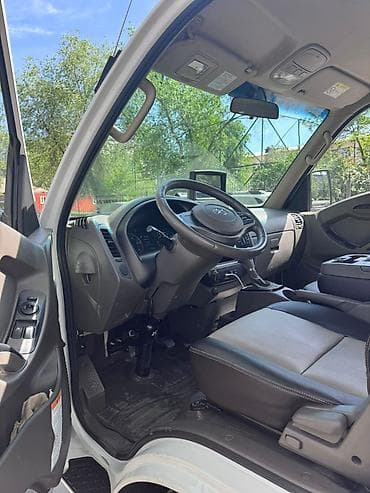 портер 2 салон: Hyundai Porter: 2022 г., 2.5 л, Типтроник, Дизель — 4