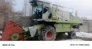 Комбайн CLAAS Dominator с жаткой - Марка/модель: CLAAS Dominator — 3