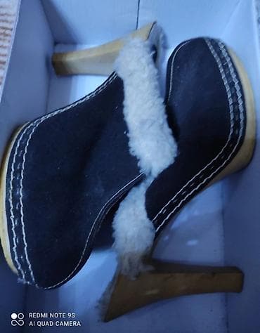 Домашние тапочки, 40, Б/у, цвет - Коричневый, Самовывоз at lalafo.kg Домашние тапочки, 40, Б/у, цвет - Коричневый, Самовывоз