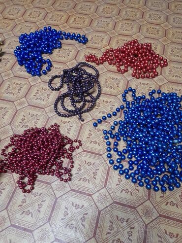 ковры круглые: Продаю ёлочные игрушки! много всяких размеров.цена 1000 сом.безторга — 3