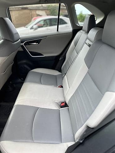 Toyota: Toyota RAV4: 2019 г., Кроссовер — 8