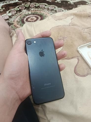 айфон 7 с: IPhone 7, Б/у, 128 ГБ, Черный, Чехол, 86 % — 1