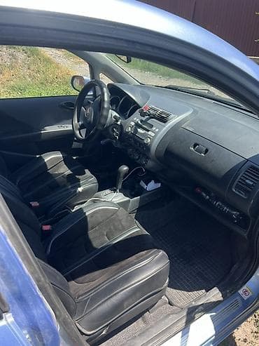 mini cuper: Honda Fit: 2002 г., Автомат, Хэтчбэк — 9