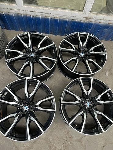 Литые Диски R 22 BMW, Комплект, отверстий - 5, Б/у at lalafo.kg Литые Диски R 22 BMW, Комплект, отверстий - 5, Б/у