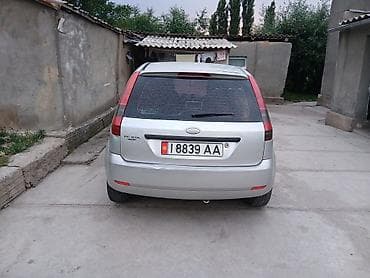 Продажа авто: Ford Fiesta: 2003 г., 1.4 л, Механика, Бензин, Хэтчбэк — 4
