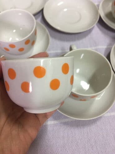 купить кофейный сервиз на 6 персон: ДУЛЁВО! 2 сервиза! Сервантное хранение! В горошек-5 чашек+6 блюдец — 3