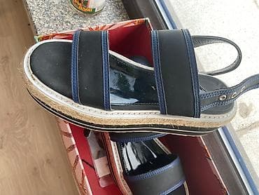 Босоножки на платформе, в отличном состоянии, размер 37,очень удобные