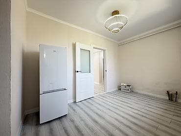 Продажа домов: 🏡 Продаётся полдома в с. Новопавловка 📍 Район Киркомстром, 2 минуты — 4