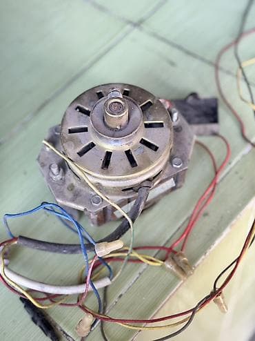 МОТОР Электродвигатель с проводкой - Тип: коллекторный