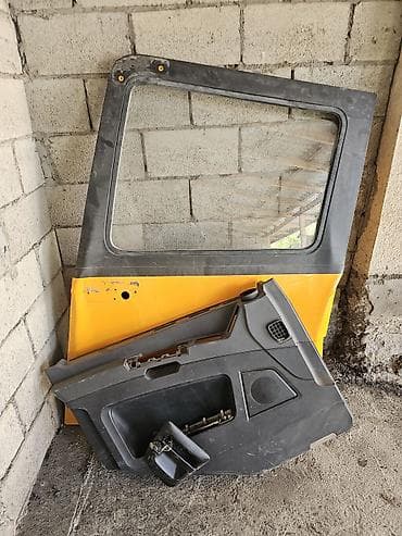 значки на мерс: Дверь Передняя правая Shacman — 1