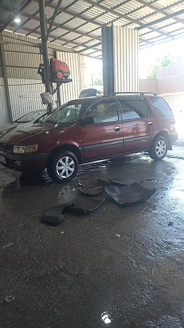 devo matiz: Mitsubishi Space Wagon: 1996 г., 2 л, Механика, Газ, Минивэн — 2
