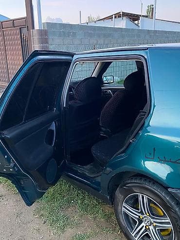 Volkswagen: Volkswagen Golf: 1993 г., 1.8 л, Механика, Бензин, Хэтчбэк — 5
