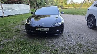 подзарядник для аккумулятора: Tesla Model 3: 2024 г., Автомат, Электромобиль, Седан — 2