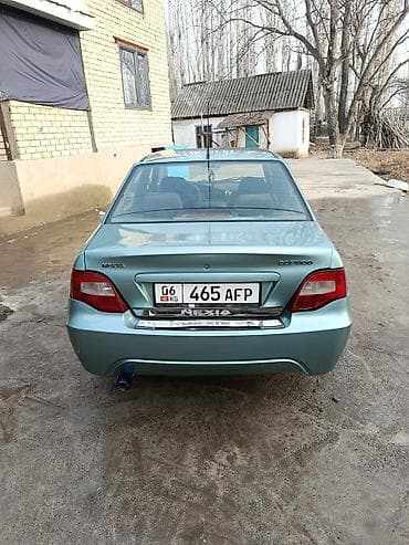 Daewoo Nexia: 2008 г., 1.5 л, Механика, Бензин, Седан