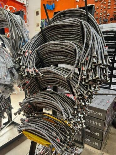 пожарный шланга: Гибкая подводка – это резиновый шланг в металлической оплетке — 1