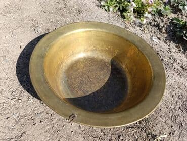 пустые канистры: Тазы СССР Алюминий - 1600 сом Латунь - 2500 сом Эмаль большой - 350 — 6