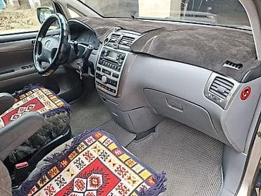 баа: Toyota Avensis Verso: 2001 г., 2 л, Автомат, Газ, Универсал — 4