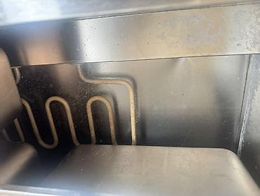 витрина холодилник: Электрическая мармит-ванна (прилавок для поддержания температуры блюд) — 1