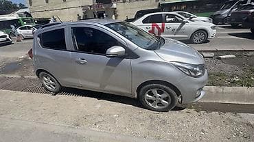 Продажа авто: Chevrolet Spark: 2019 г., 1 л, Вариатор, Бензин, Хэтчбэк — 4