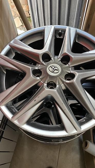 Литые Диски R 18 Toyota, Комплект, отверстий - 4, Б/у
