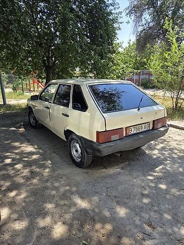 ВАЗ (ЛАДА) 2109: 1989 г., 1.5 л, Кол менен иштөөчү, Бензин, Хетчбек — 2