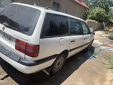Транспорт: Volkswagen Passat Variant: 1996 г., 2 л, Механика, Бензин, Универсал — 3
