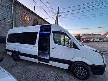 bew e34: Volkswagen Crafter пассажирский микроавтобус - Кузов: удлинённый — 1