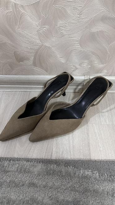 кийит: Туфли-слінги H&M, размер 40. - Модель: закрытый острый нос — 1