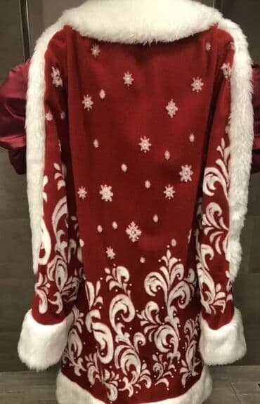 футболные формы: Аренда комплект 5000сом. Цена на продажу 10000 сом. Костюм Деда Мороза — 3