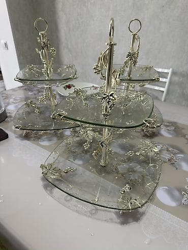 Трёхъярусная сервировочная этажерка для сладостей/фруктов. - Материал at lalafo.kg Трёхъярусная сервировочная этажерка для сладостей/фруктов. - Материал