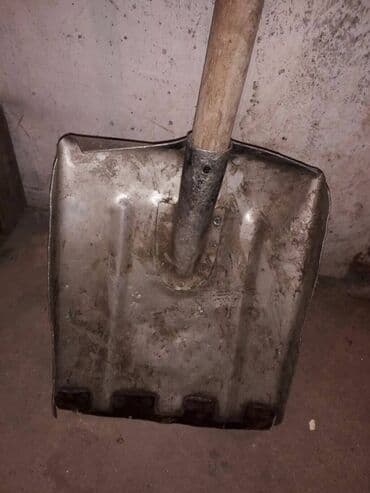 Лопата для снега, материал алюминий, портфель кожзам, по 150 сом