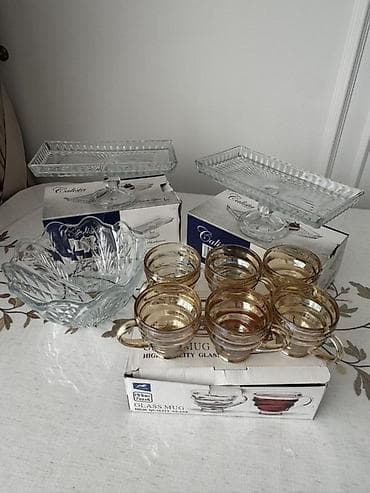 Набор стеклянной посуды для сервировки стола. В комплекте: - 2