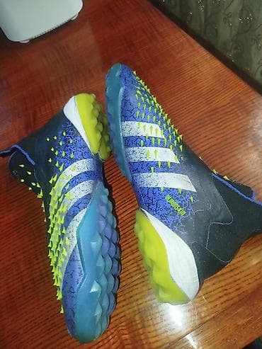 nike react: Футбольные сороконожки Adidas Predator freak (без шнурков) Размер — 3