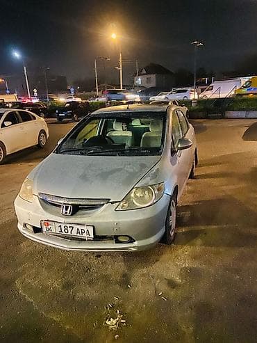 Honda Город: 2003 г., 1.3 л, Автомат, Бензин, Седан at lalafo.kg Honda Город: 2003 г., 1.3 л, Автомат, Бензин, Седан