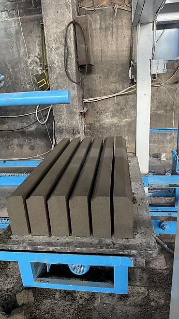 резка наклейки: Вибропрессованные бетонные бордюры, подходящие для оформления — 4