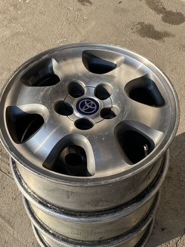 купить диски на ауди: Литые Диски R 16 Toyota, Комплект, отверстий - 5, Б/у — 5