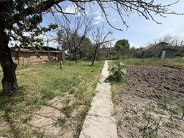 жалал абад кыз керек: САТЫЛАТ❗️ САТЫЛАТ❗️ 3 бөлмөлүү үй сатылат (мансарды бар) 📍 Аянты 10 — 6