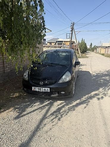 Honda Fit: 2007 г., 1.3 л, Автомат, Бензин, Хэтчбэк